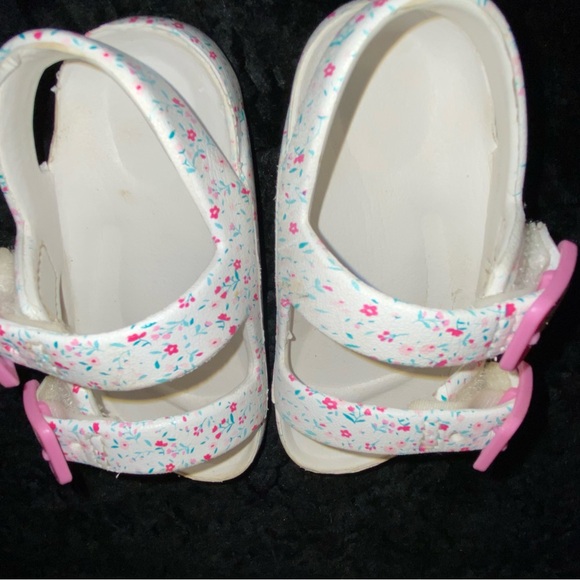 Toddler Girls’ Sandals - Size 4 - Picture 6 of 9